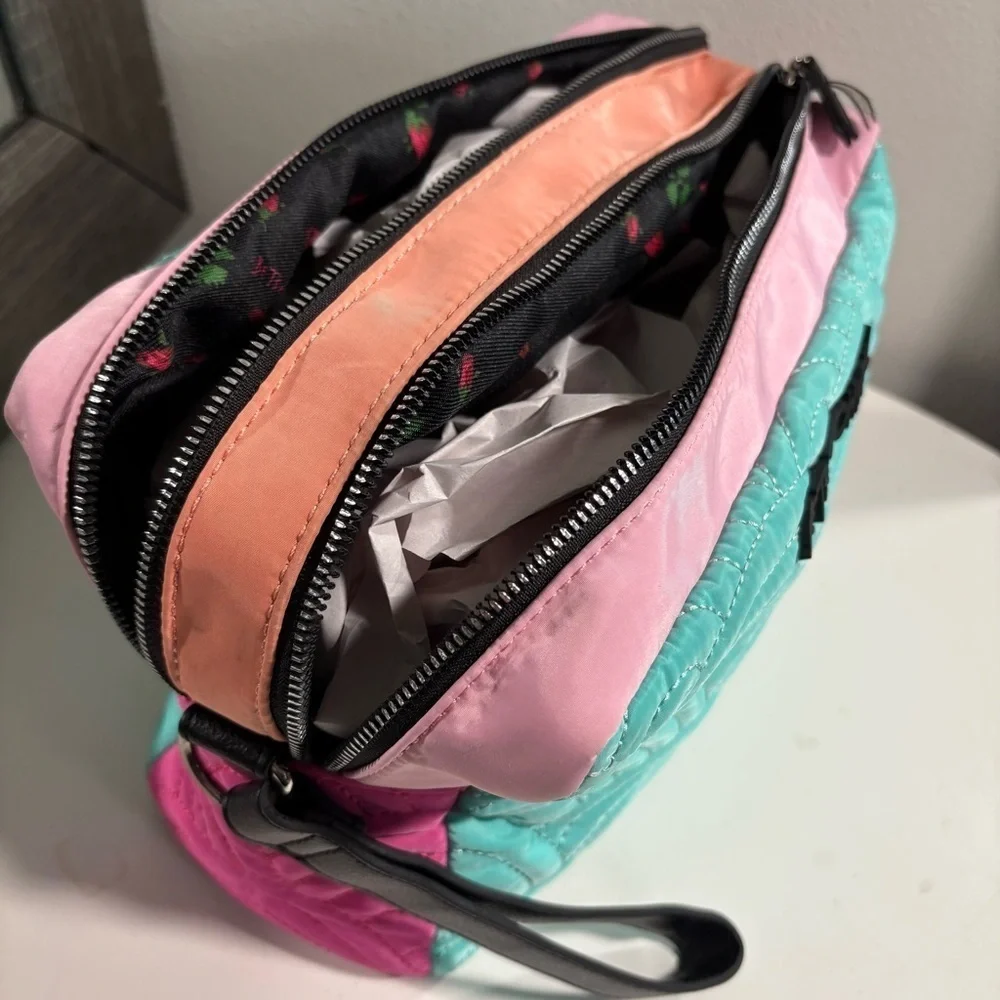 Betsey johnson weekender double zip make-up/toiletries bag